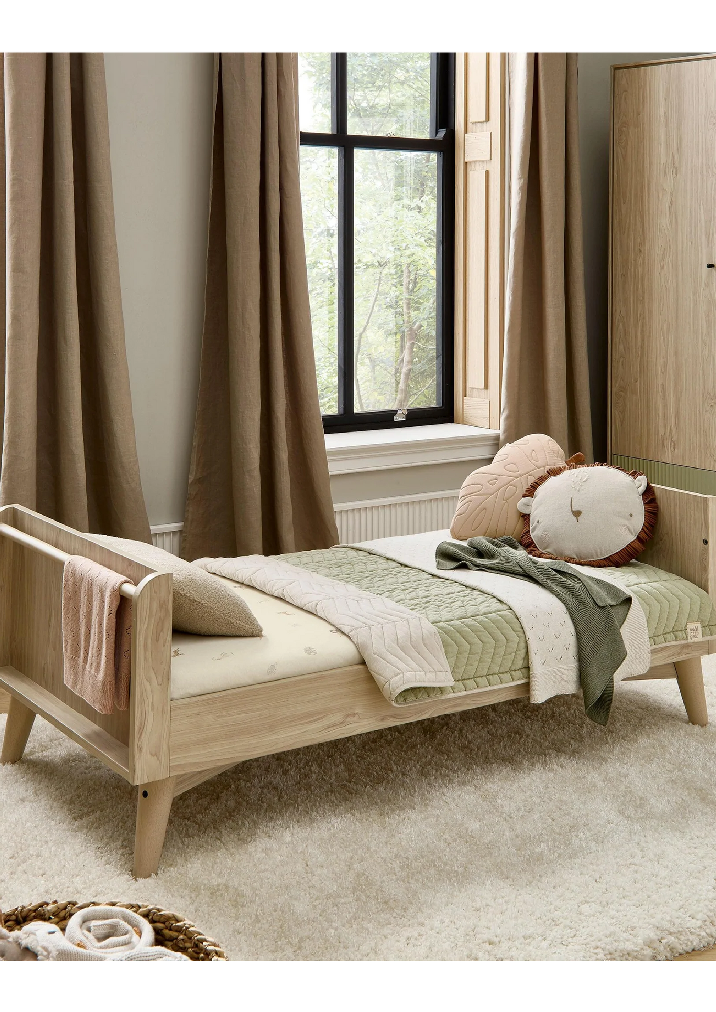 Mamas and Papas Coxley Cot Bed