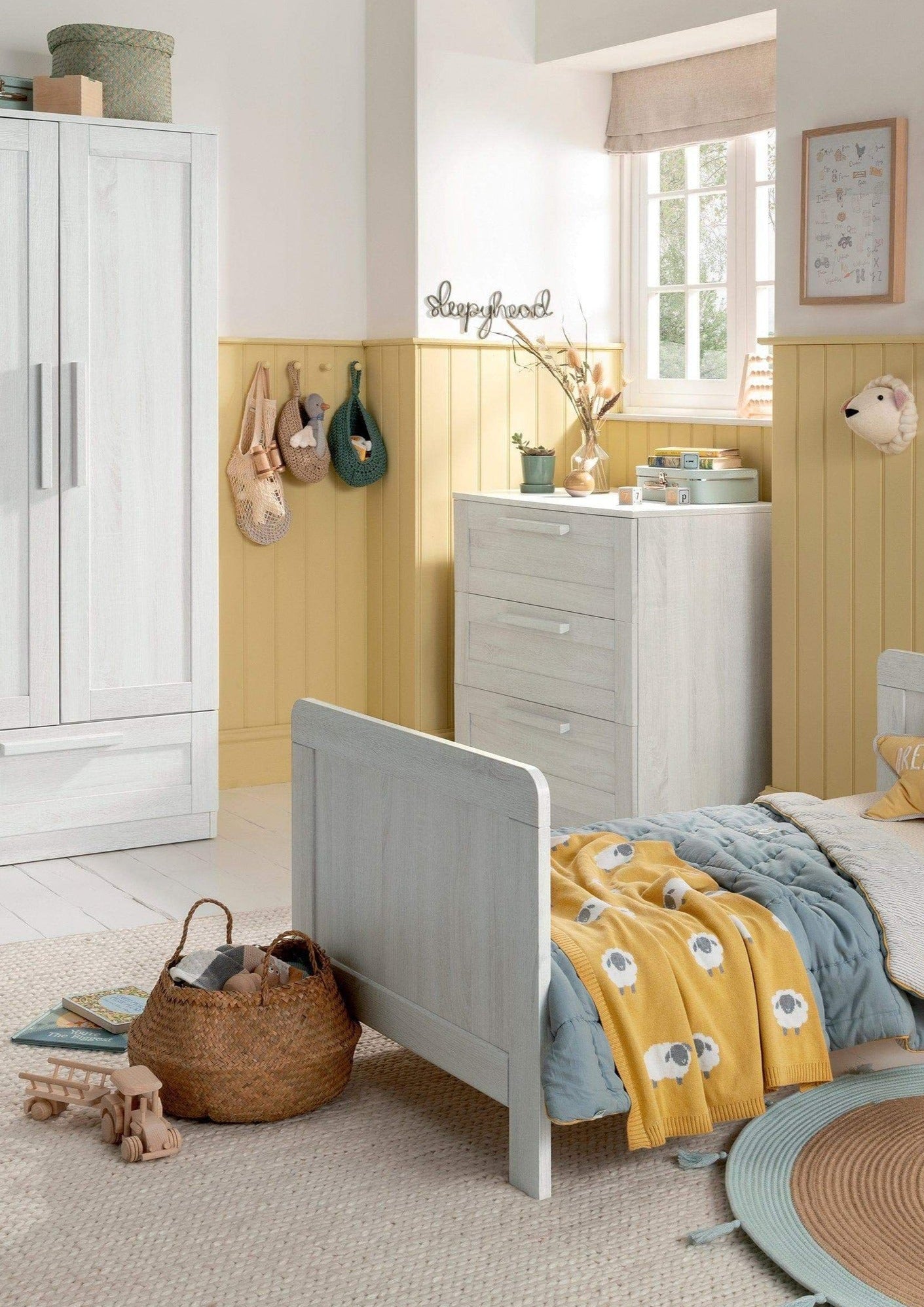 Mamas and Papas Atlas 3 Piece Set, Cotbed, Dresser and Wardrobe Nimbus White