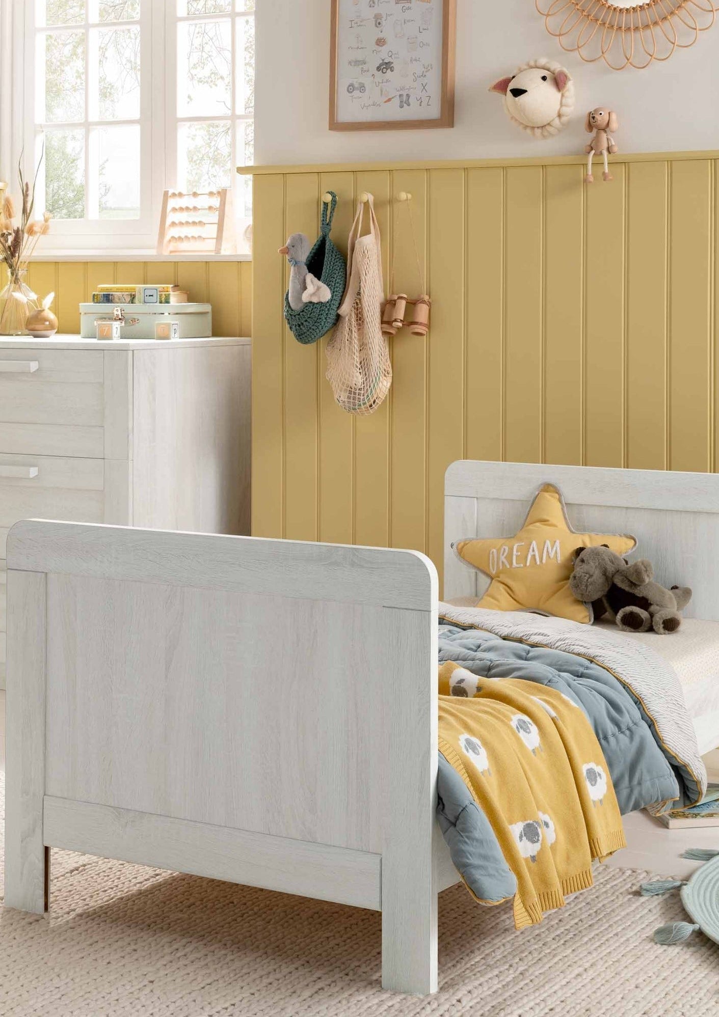 Mamas and Papas Atlas 3 Piece Set, Cotbed, Dresser and Wardrobe Nimbus White