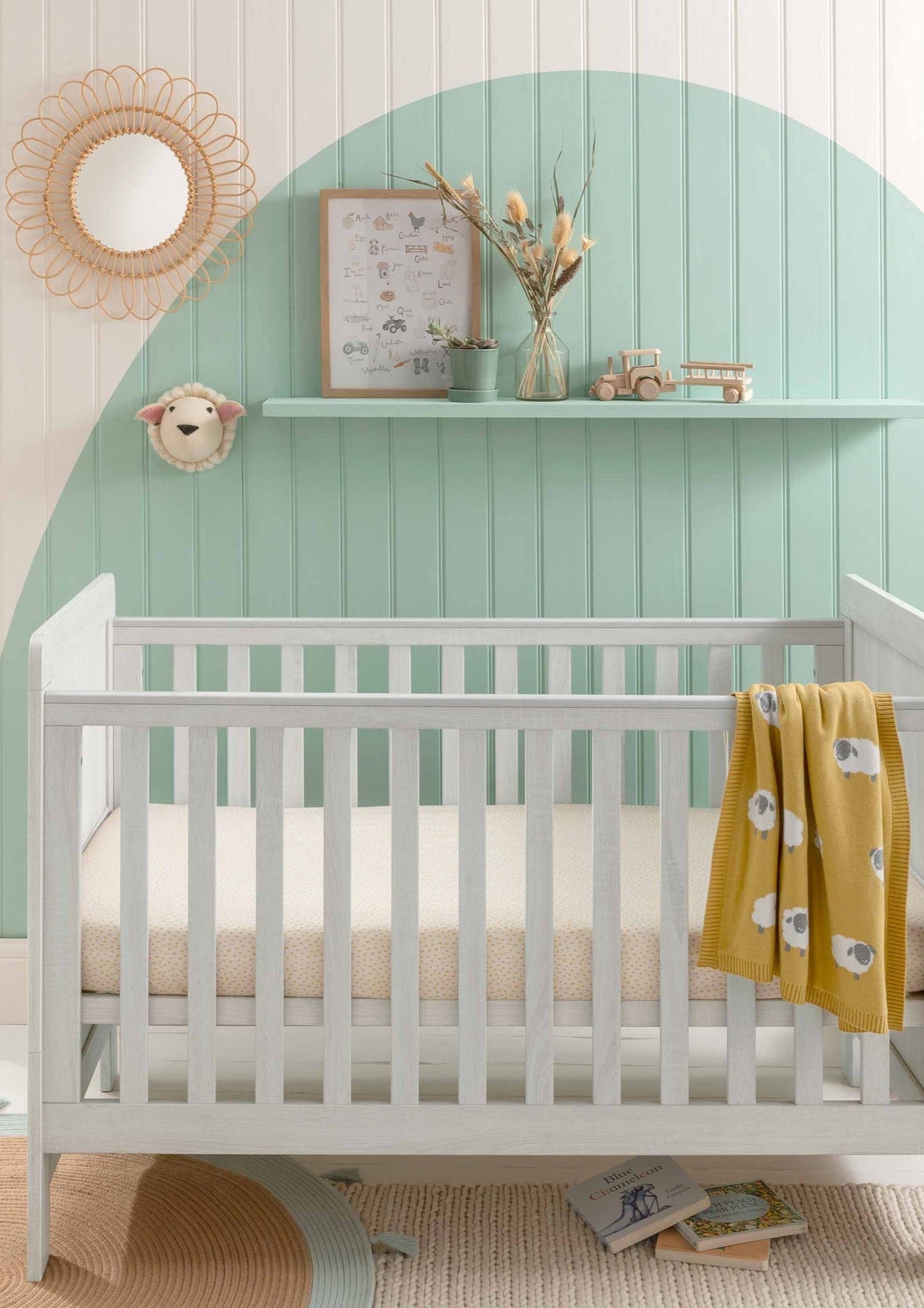 Mamas and Papas Atlas Cotbed and Dresser Nimbus White