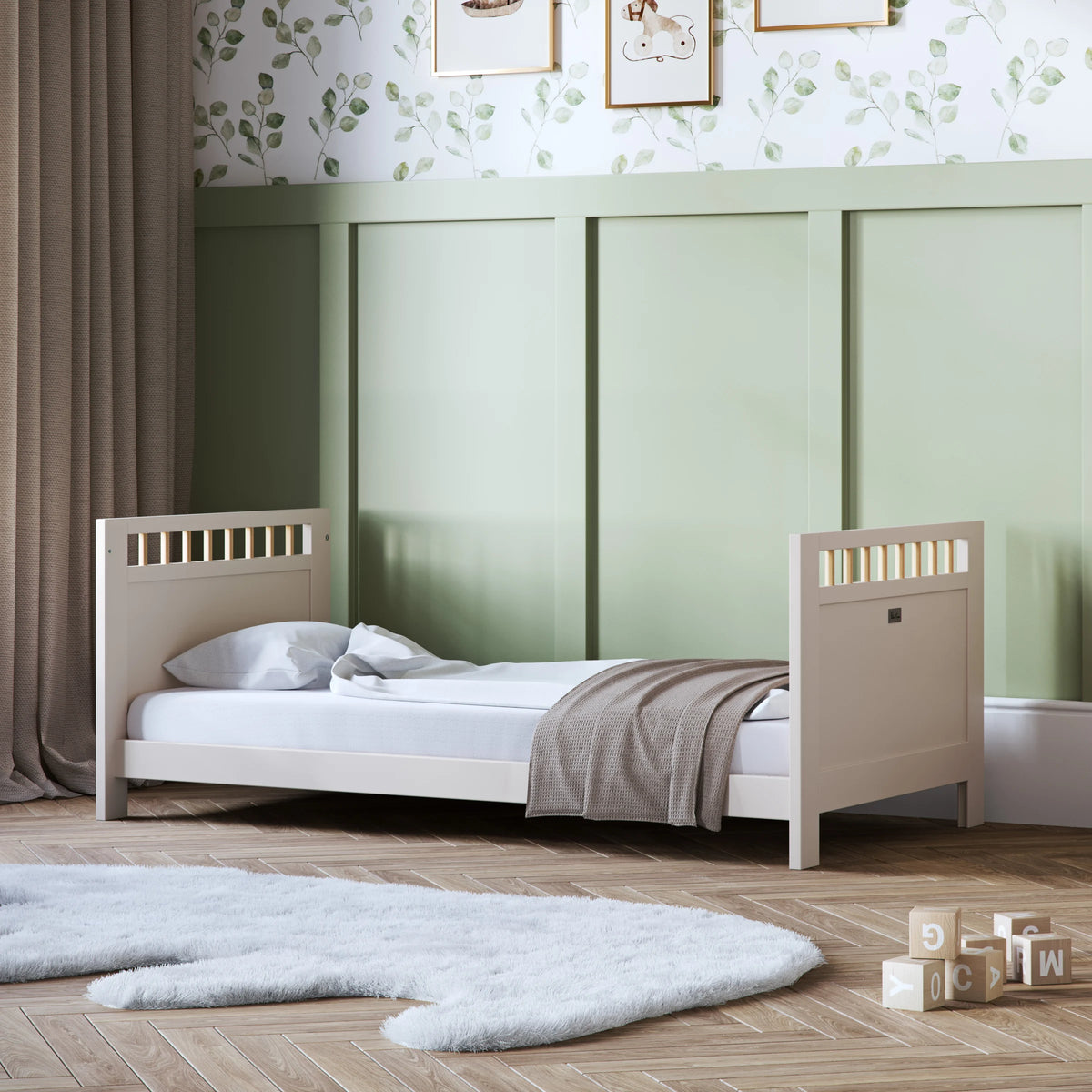 Silver Cross Seville Convertible Cot to Toddler Bed
