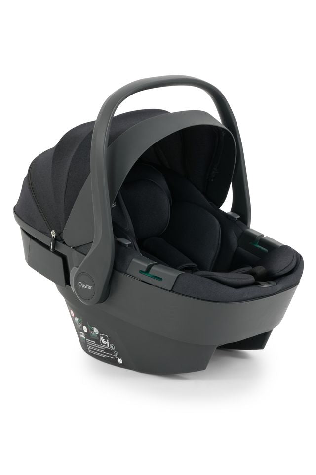 Oyster 4 Carbonite Travel System Essential Bundle