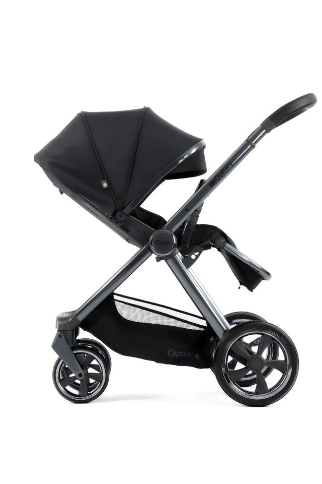 Oyster 4 Carbonite Travel System Essential Bundle
