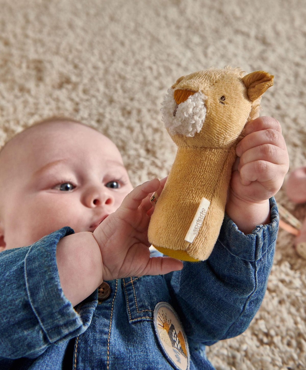 Mamas and Papas BTBW Hand Rattle Lion