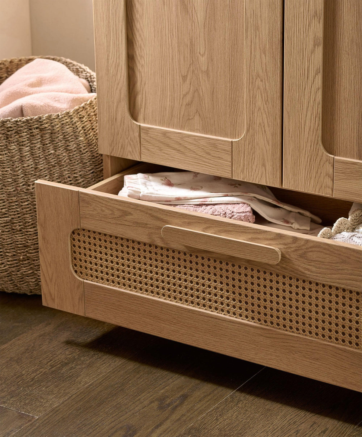 Mamas and Papas Esna Cotbed, Dresser and Wardrobe