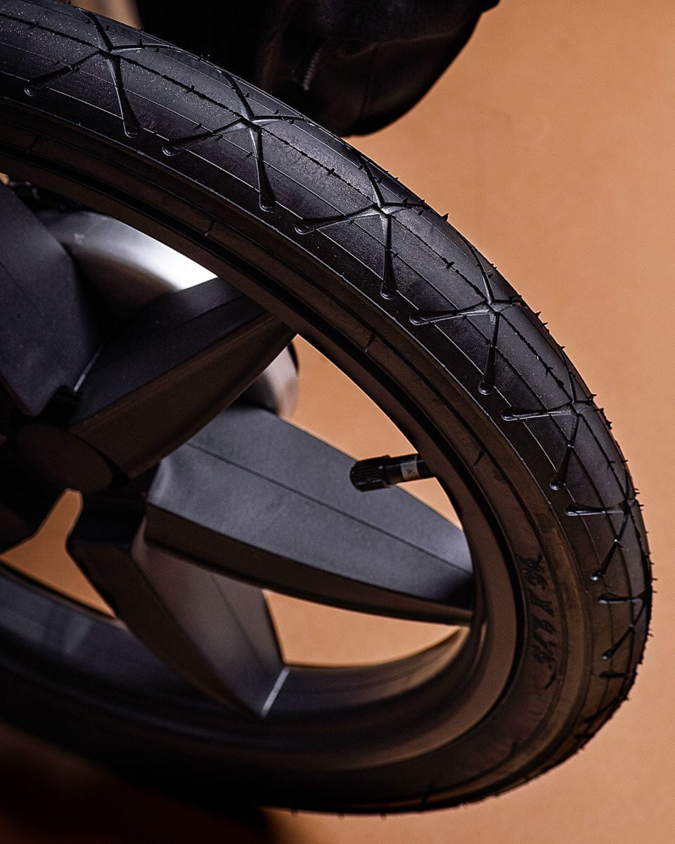 Mountain Buggy Terrain with Carrycot Quartz