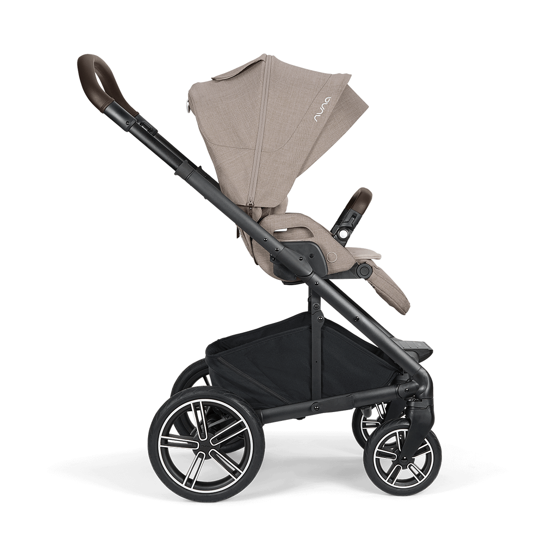Nuna Mixx Next with Arra Flex and Curv Base