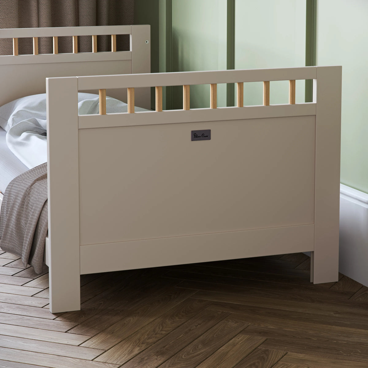 Silver Cross Seville Convertible Cot to Toddler Bed
